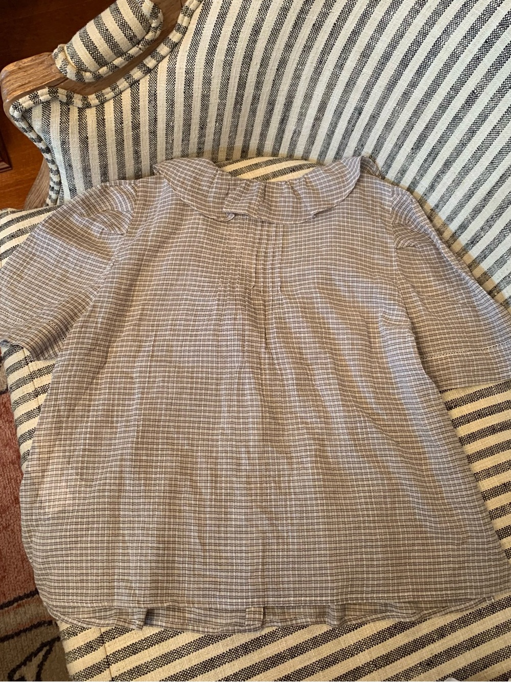 Madewell Beige Ruffle V-Neck Button-Front Blouse - Picture 8 of 9